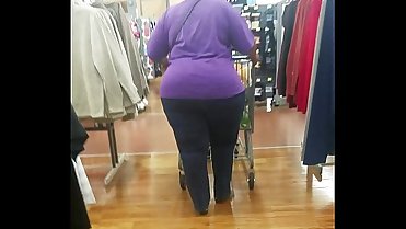 Thick sexy black milf bbw with a huge ass and wide hips walking candid must see