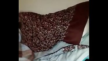 MILF met a member from www.sexymilfdate.net and he face fuckt her they send us the vid back for you