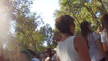 pac hunting moma tits at the fair