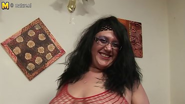 BIG Mature MOM with hungry vagina