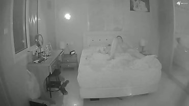 Hidden masturbating of hot mom cam 2