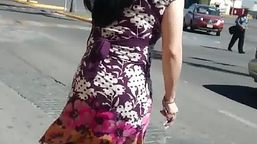 gorgeosu milf dress
