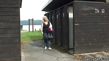 Granny gets fucked in the changing room