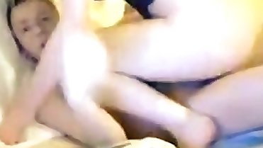 Deutsche Blondine lernt reiten