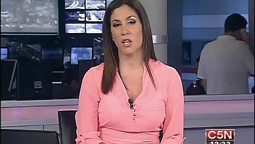 Dani Ballester de rosa